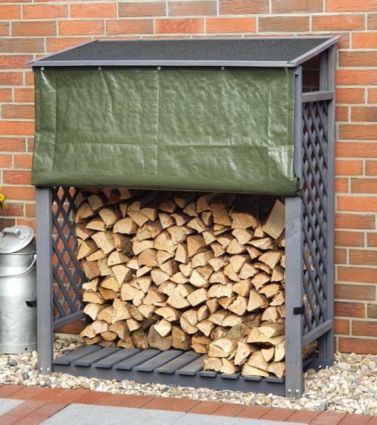 Abgebildetes Kaminholz nicht im Lieferumfang enthalten.