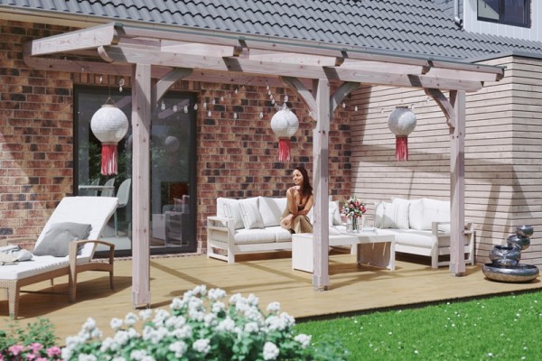 Abgebildete Gartenmöbel und Dekoration nicht im Lieferumfang enthalten.